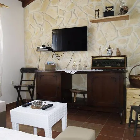 Robinson House Blue Stone With Swimming Pool * Tkon