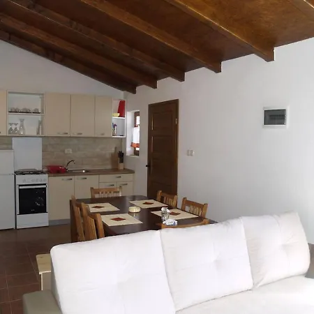 Robinson House Blue Stone With Swimming Pool * Tkon