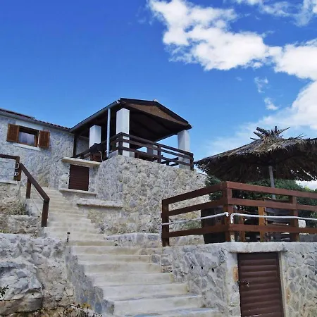 Holiday home Robinson House Blue Stone With Swimming Pool Tkon