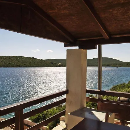Robinson House Blue Stone With Swimming Pool * Tkon